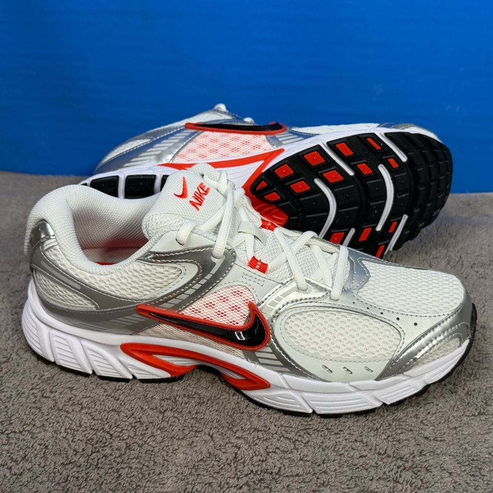 Nike V5 RNR W
Brand new - Picture 3 of 6